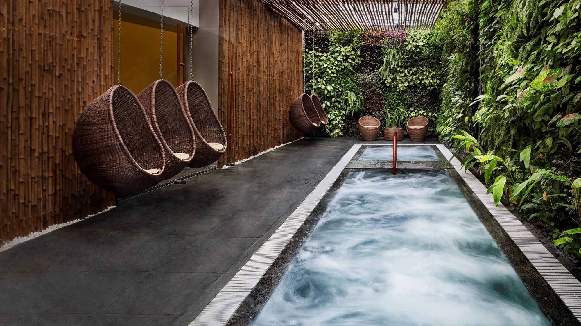 Pool im Alba Spa Hotel